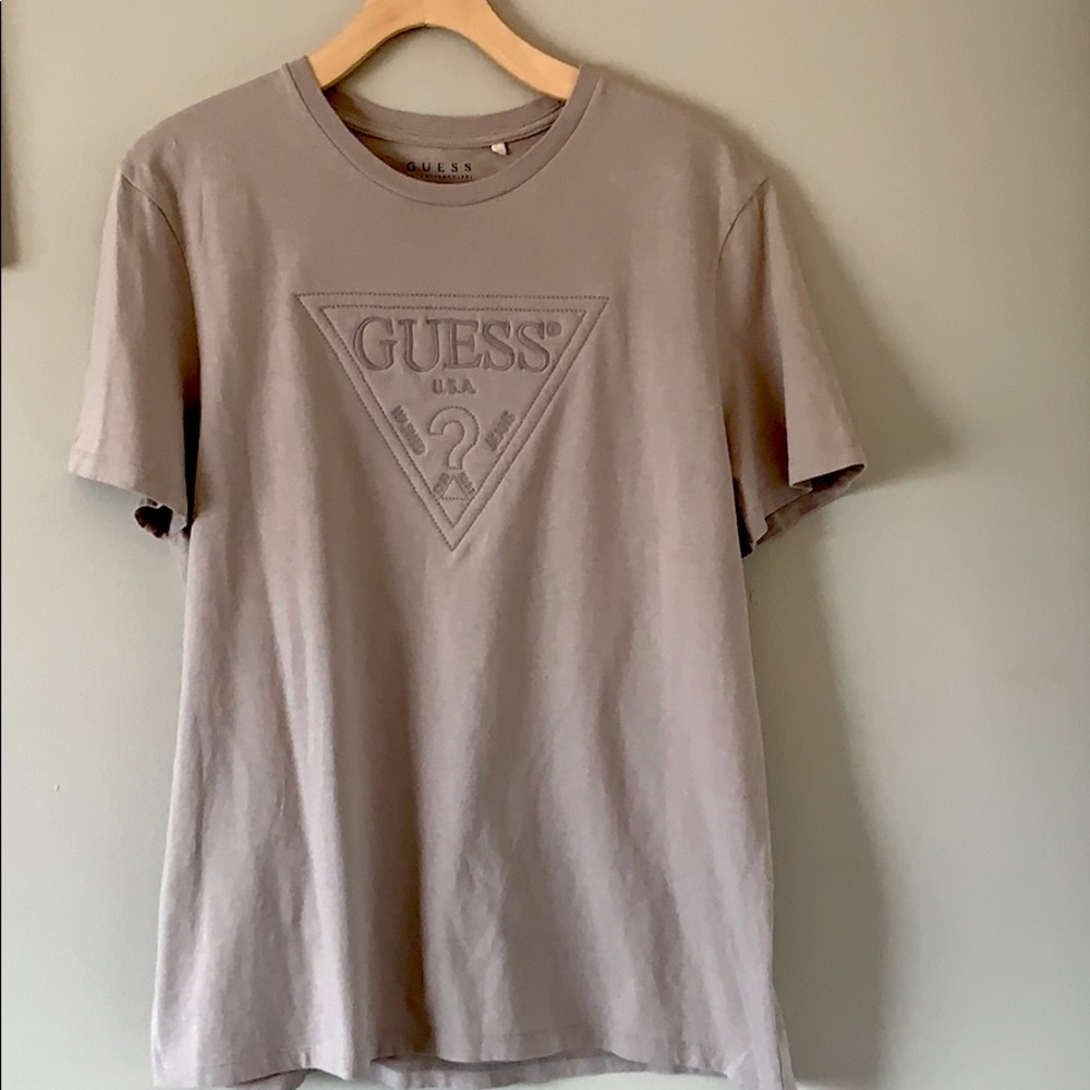 Guess Short Sleeve Tee in Taupe